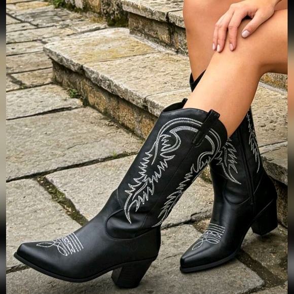 Shoes - Black Western Embroidered Boots
